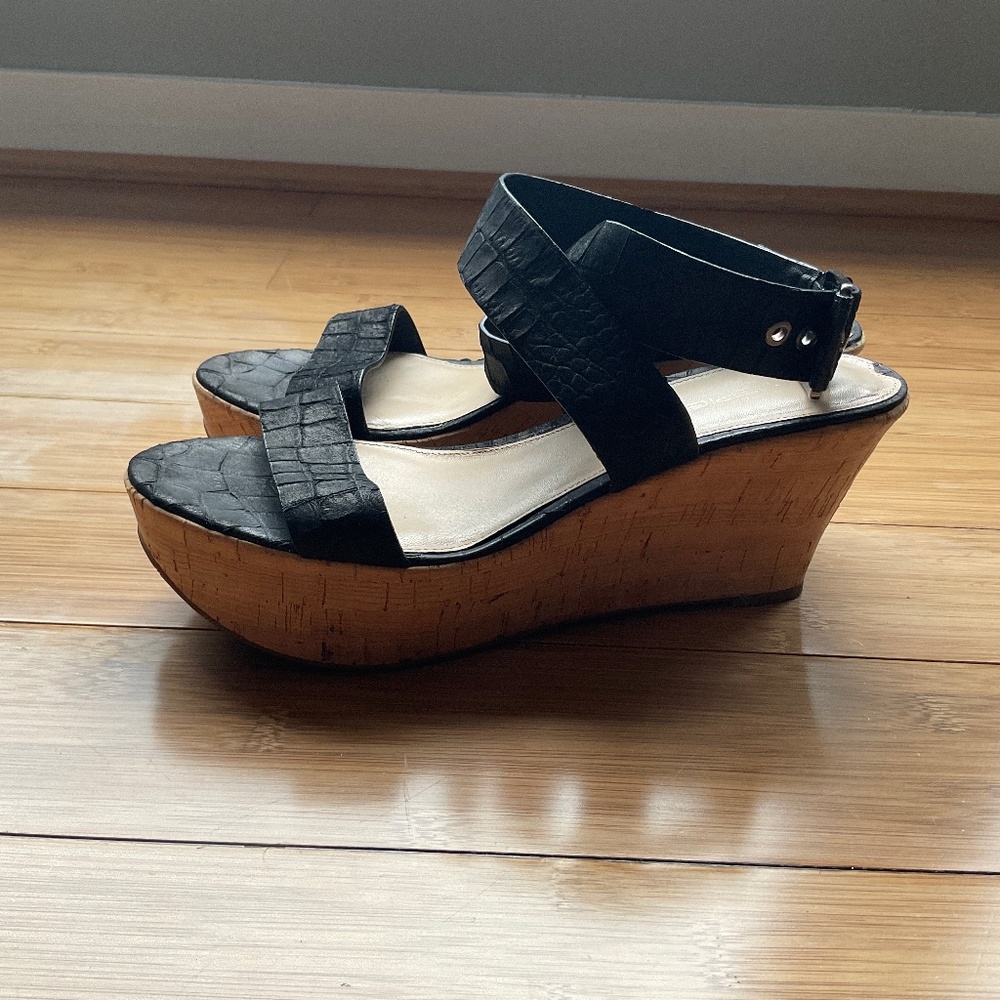Via spica sandals